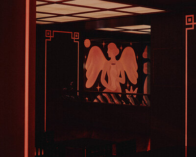 le poisson volant: red-lit restaurant in paris transforms into nightclub after dark