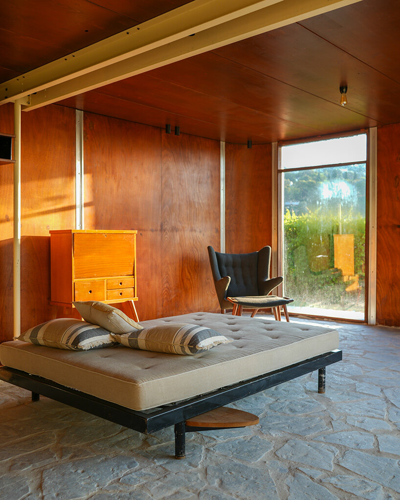 this 1950s modular house by jean and claude prouvé has moved across france - 2