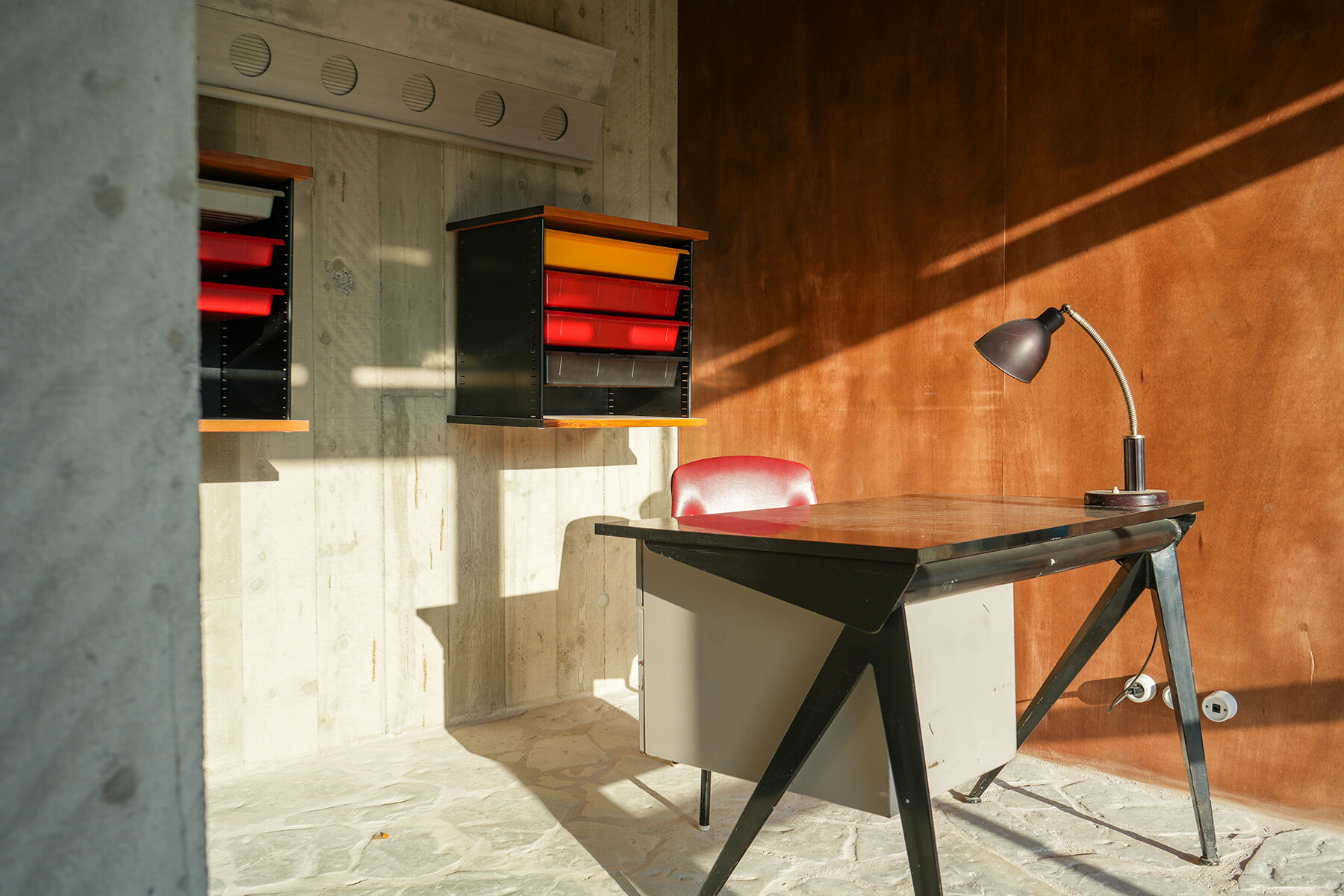 maison-prouve-58-jean-claude-france-designboom-06a