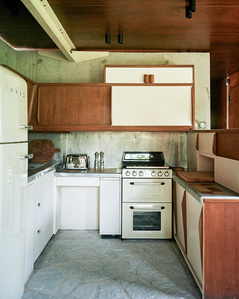this 1950s modular house by jean and claude prouvé has moved across france - 1