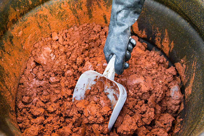 studio thusthat red mud