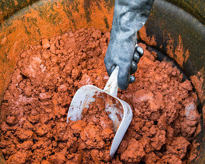studio thusthat turns the rusty-red waste of aluminum production into delicate ceramics